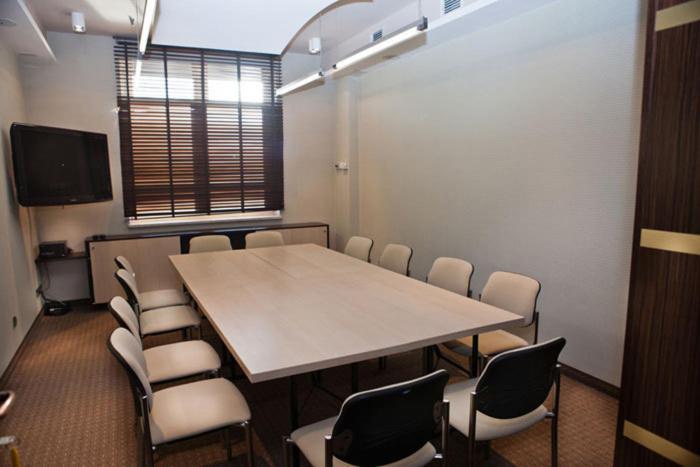Portius Otel Krosno Dış mekan fotoğraf