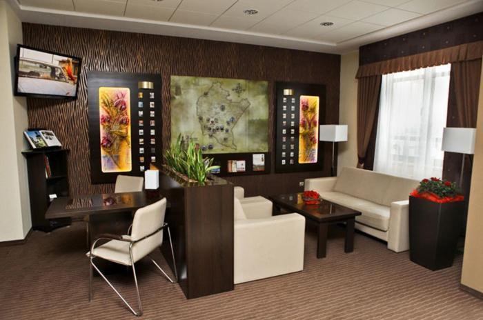 Portius Otel Krosno Dış mekan fotoğraf