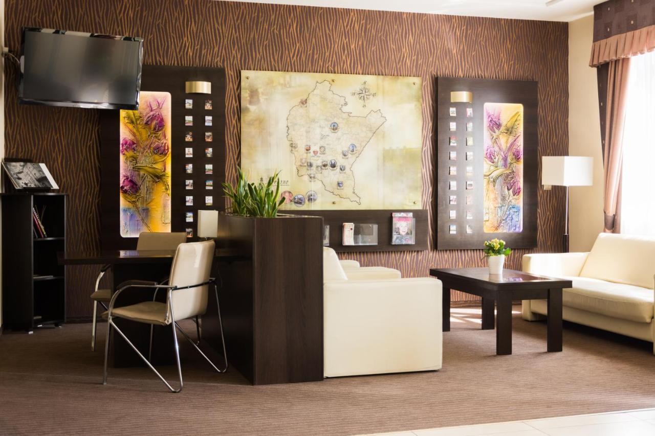 Portius Otel Krosno Dış mekan fotoğraf